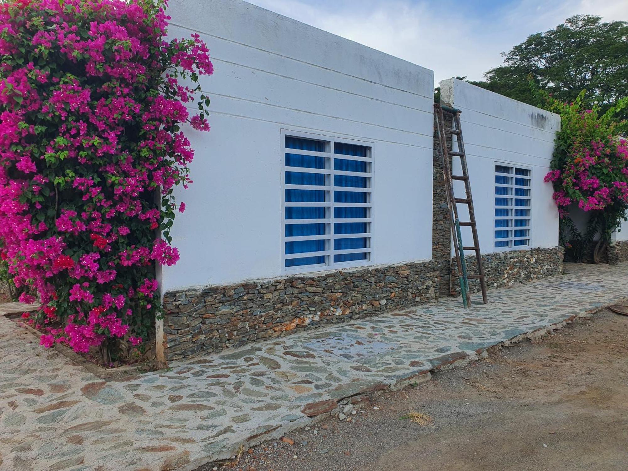 Hotel Tayrona Bahia Concha Exterior photo