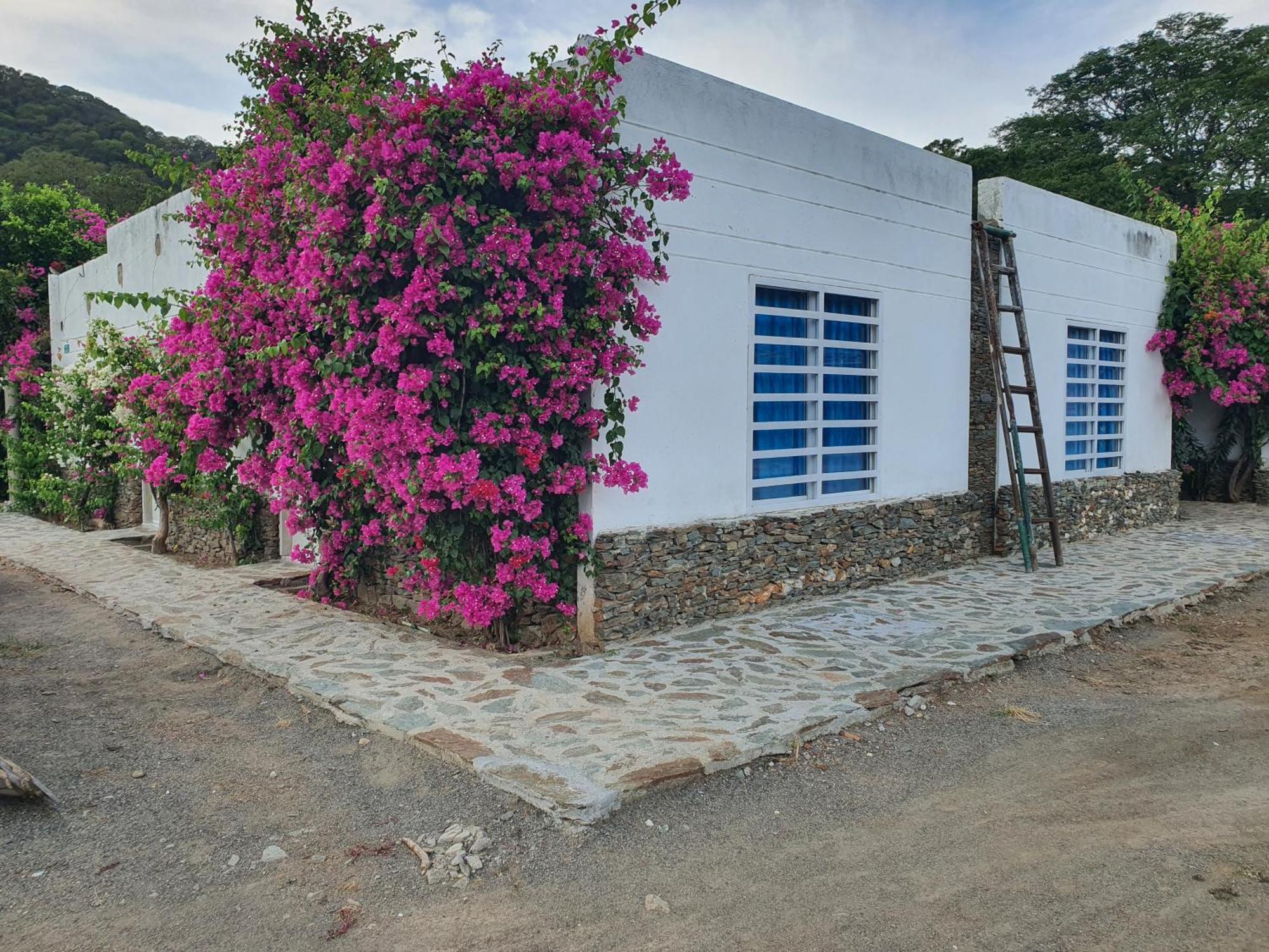 Hotel Tayrona Bahia Concha Exterior photo